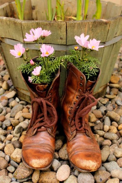 bootsflowers5
